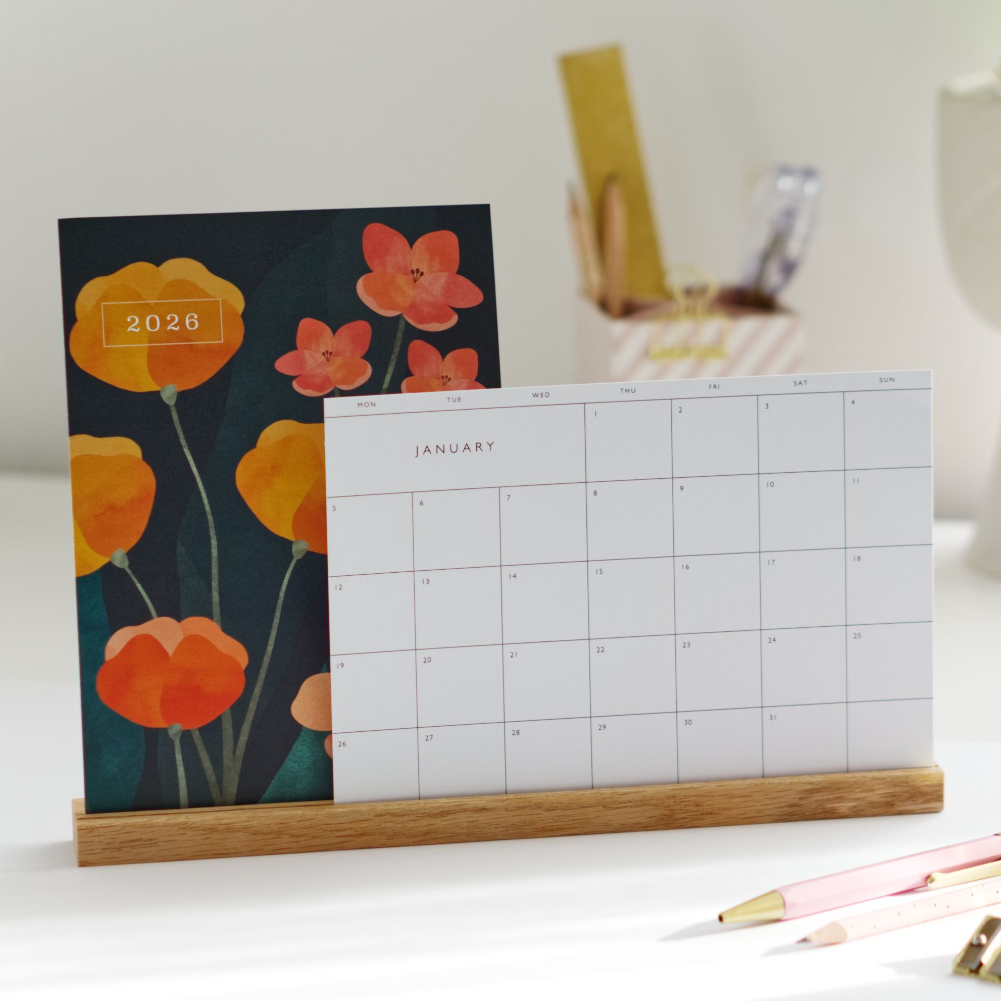 kalendarz biurkowy 2026 A5 elegancki debowa podstawka stojak Follygraph minimalistyczny